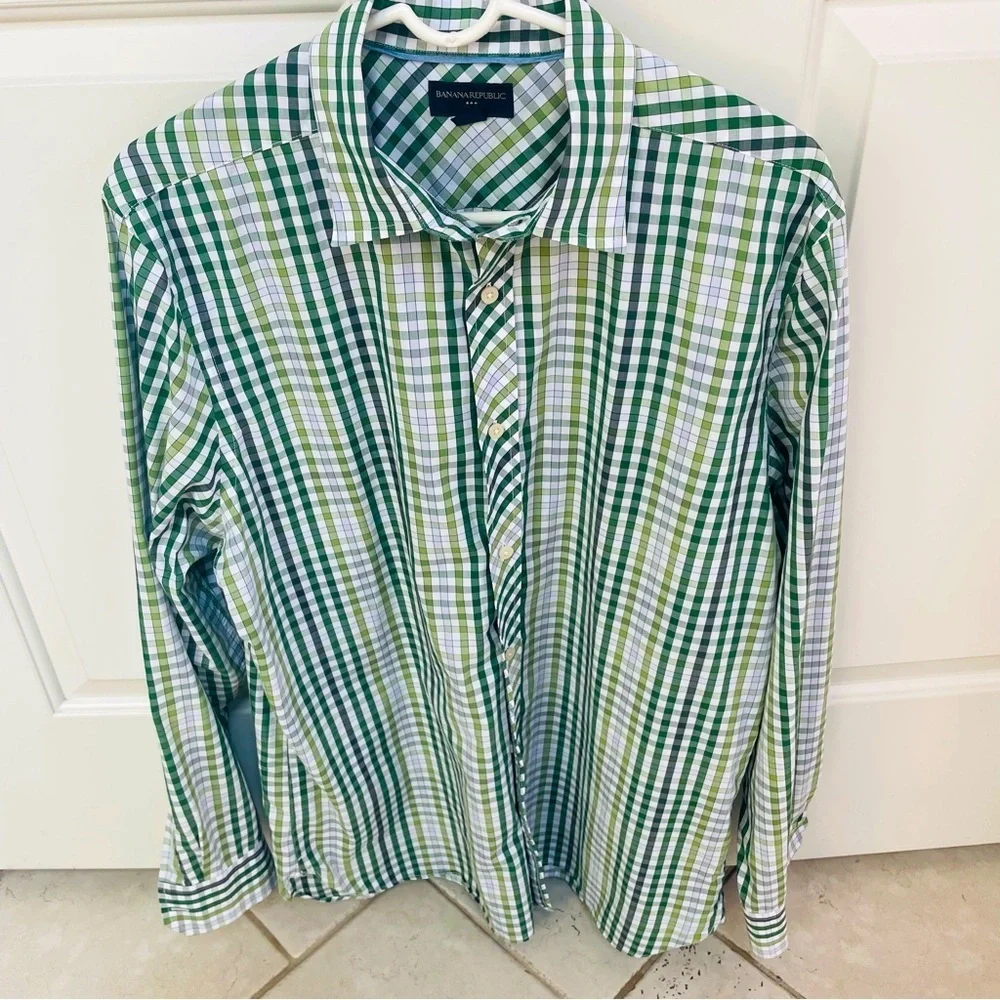 Banana Republic Mens Large 16-16 1/2” Various Greens Check Pattern Button Shirt